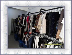 背影外贸服装批发零售重装开业，款式丰富的童装新品来袭