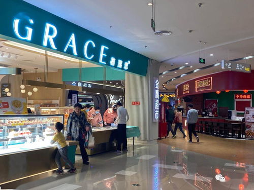 惊现大面积围挡 江宁金鹰一大批品牌要调整 服装零售迎变局